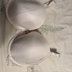 Elegant White Lace Trim Bra